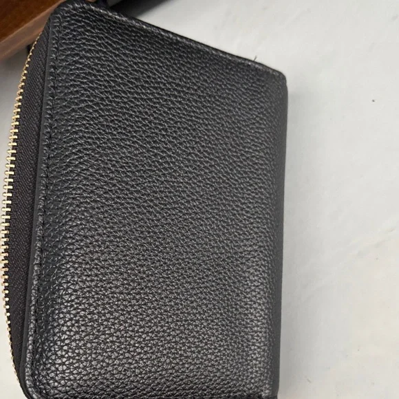 Black Textured Zip Wallet - Picture 4 of 6